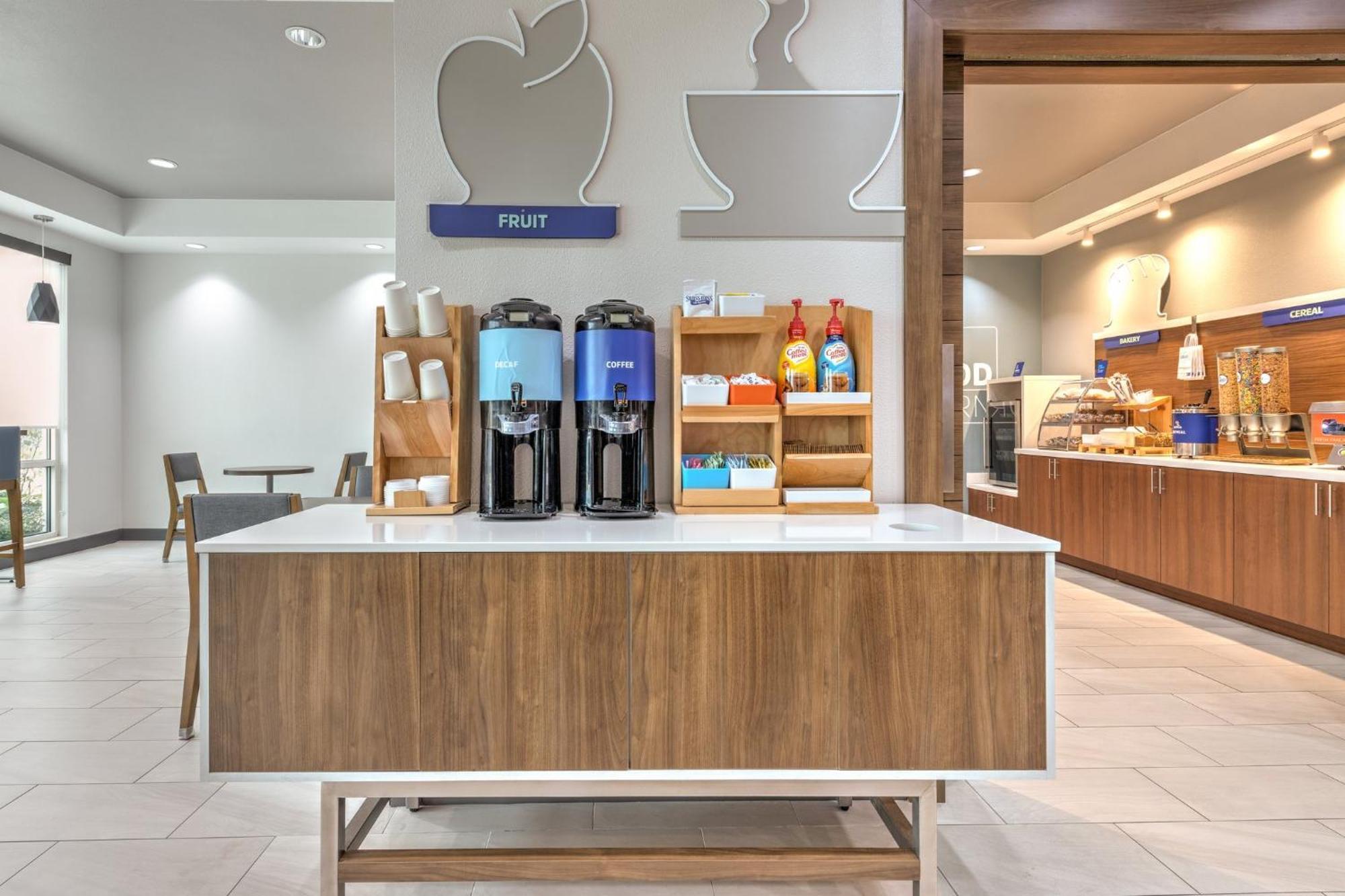 Holiday Inn Express Hotel And Suites Athens By Ihg Exterior photo