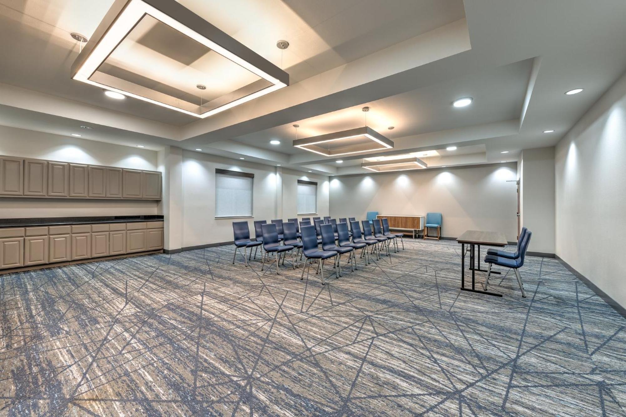 Holiday Inn Express Hotel And Suites Athens By Ihg Exterior photo